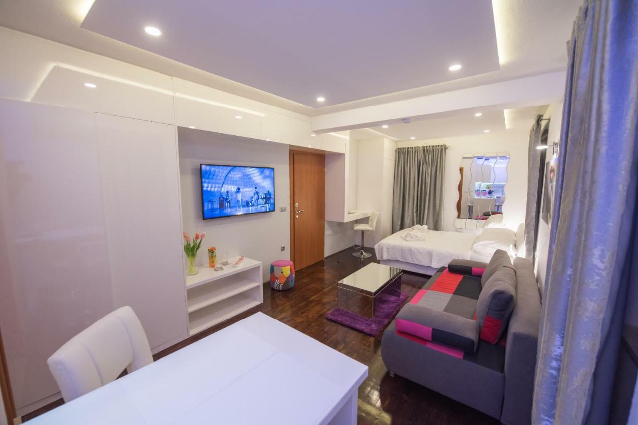 Lena Apartament