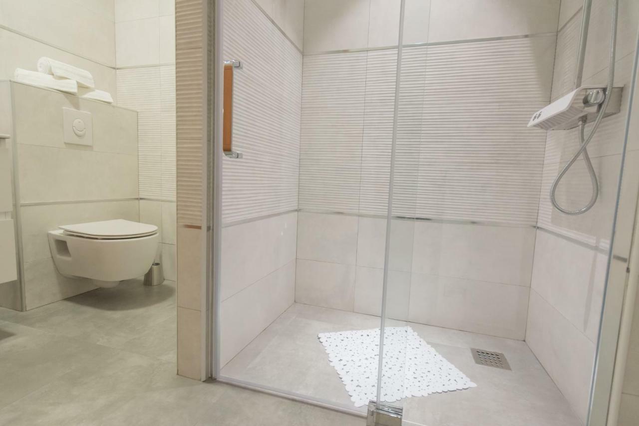 Lena Apartament *